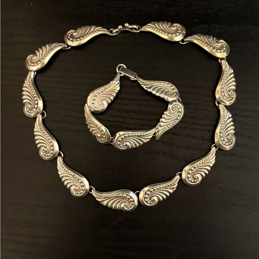 Silver 925 Swirl Link Necklace and Bracelet Set - Picture 3 of 8